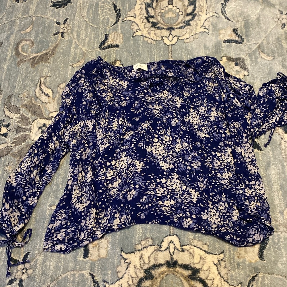 Long sleeve blouse